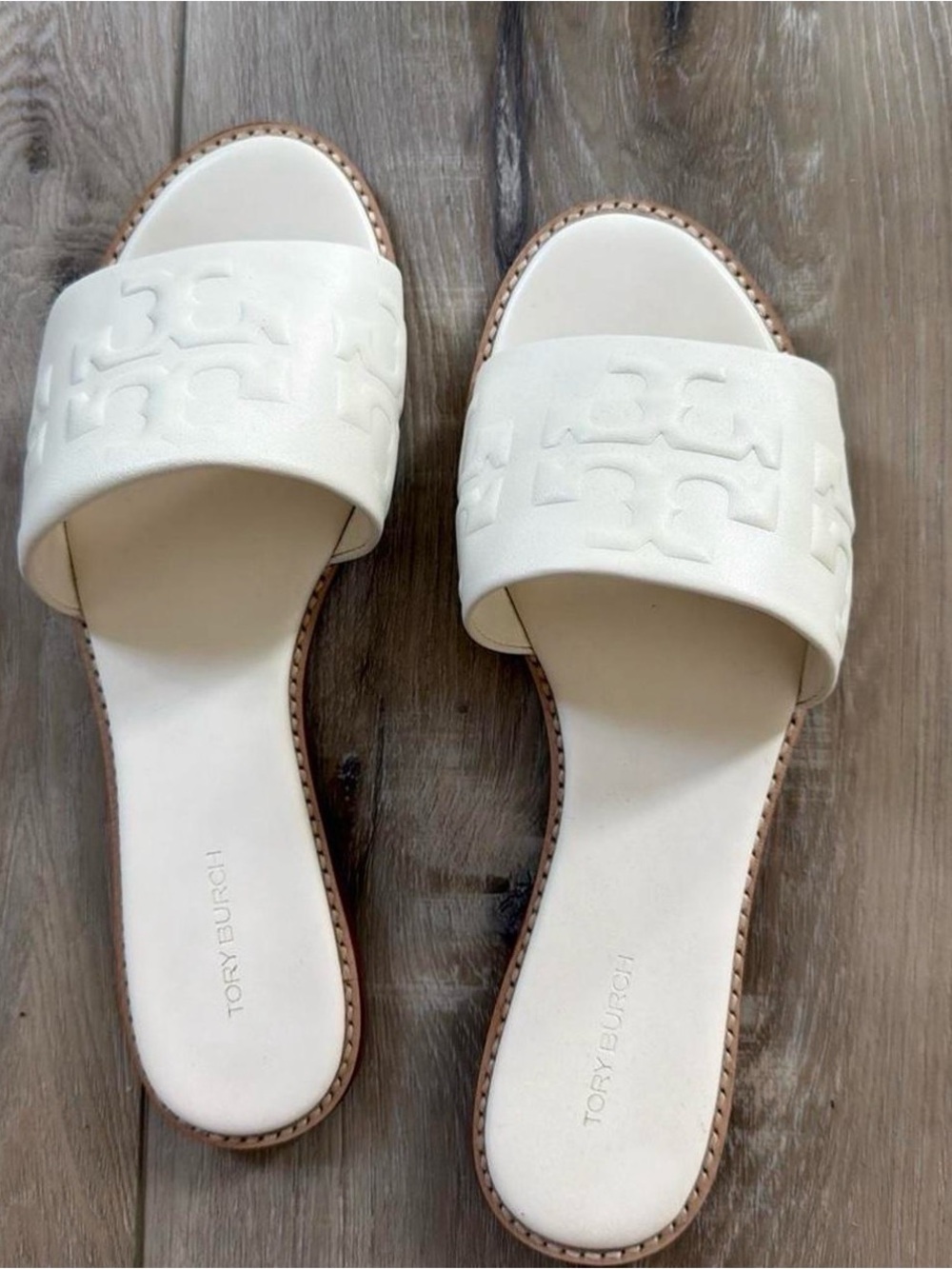 Tory Burch Cream Logo Embossed Slide Sandals